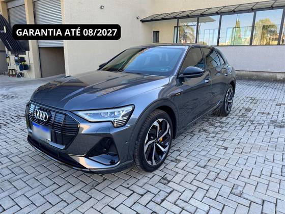 AUDI E-TRON ELÉTRICO PERFORMANCE BLACK QUATTRO AUDI E-TRON ELÉTRICO PERFORMANCE BLACK QUATTRO